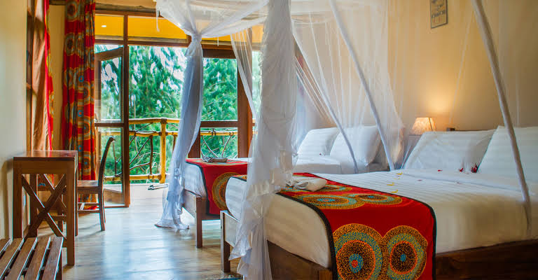 Ichumbi Gorilla Lodge — overnight on day 6